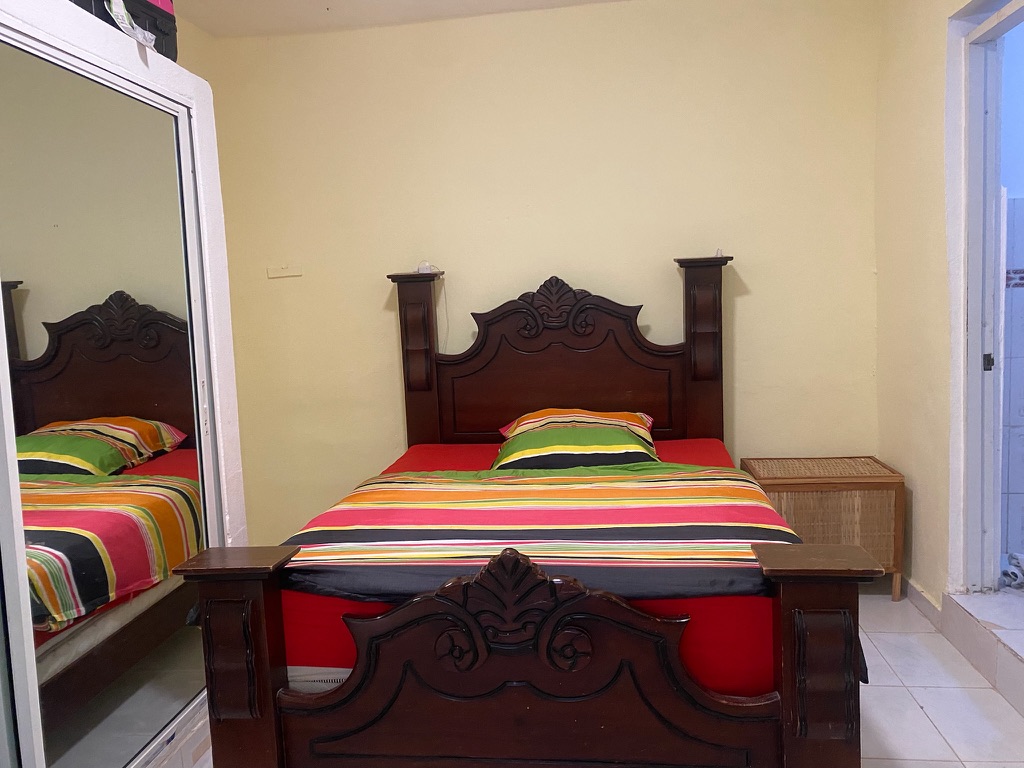 Sea Breeze Studio โ cozy bedroom with AC